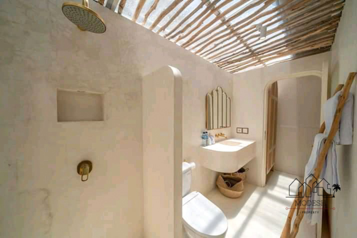 6 Bedrooms Bedrooms, ,6 BathroomsBathrooms,Villa,Leasehold Sale,1013
