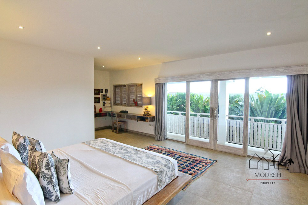 3 Bedrooms Bedrooms, ,3 BathroomsBathrooms,Villa,Leasehold Sale,1014