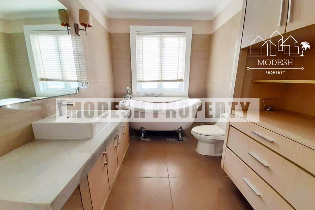3 Bedrooms Bedrooms, ,3 BathroomsBathrooms,Villa,Freehold Sale,1220