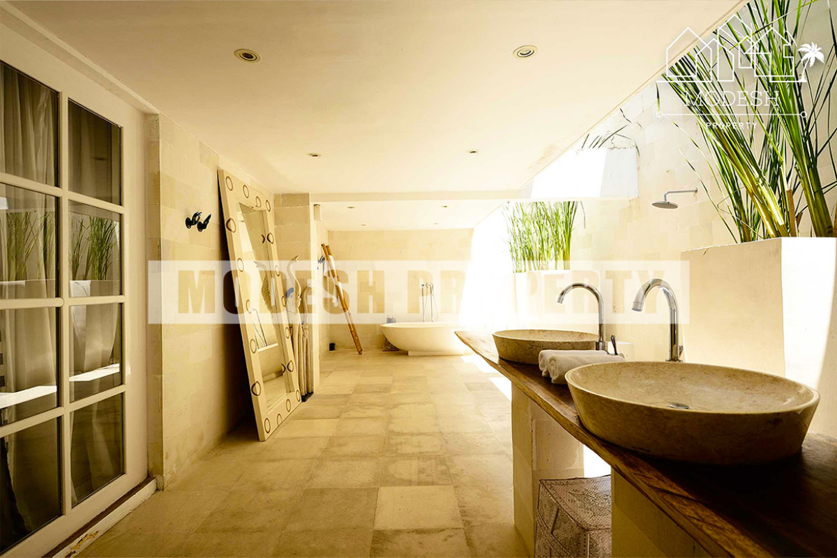 7 Bedrooms Bedrooms, ,7 BathroomsBathrooms,Villa,Freehold Sale,1232