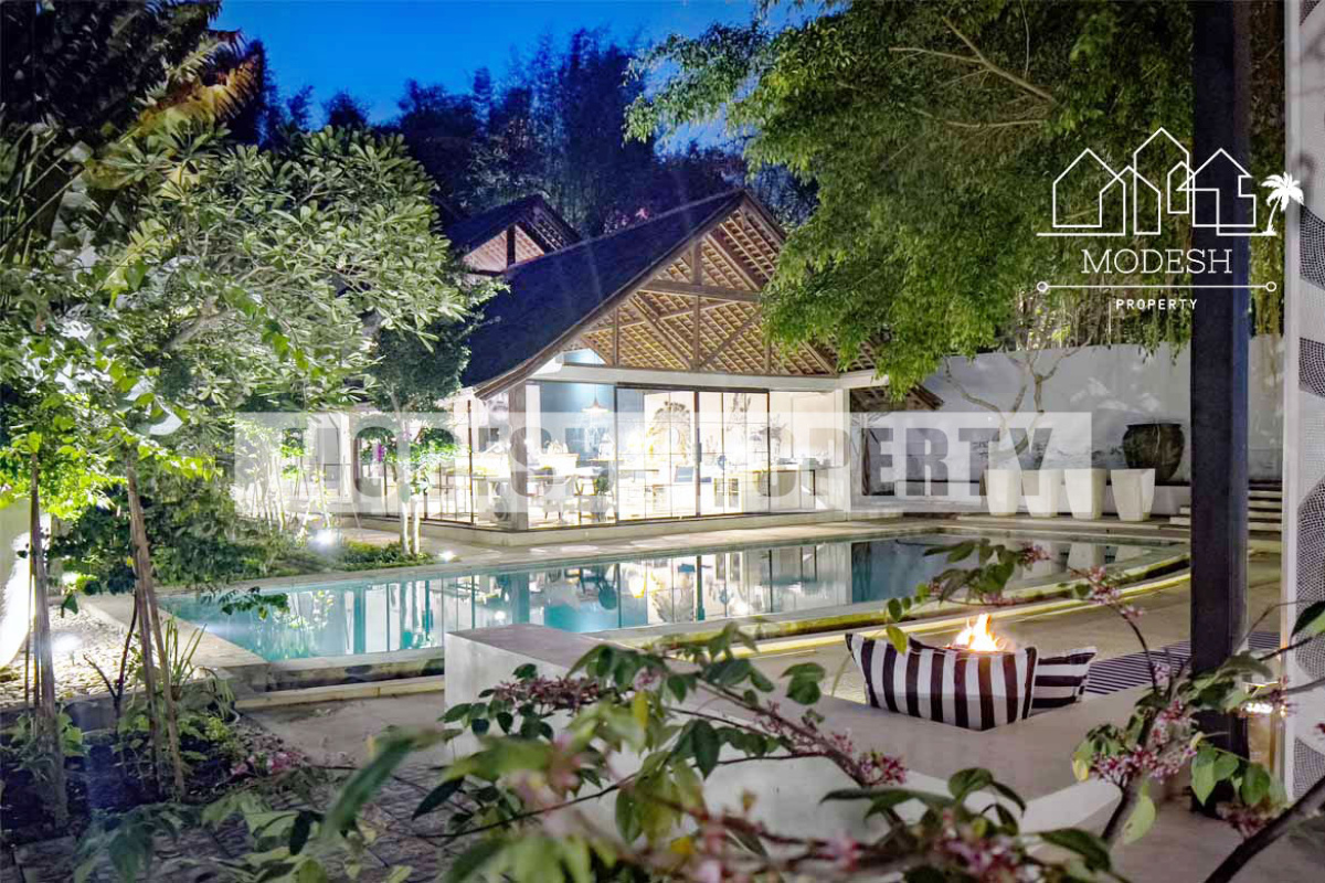 7 Bedrooms Bedrooms, ,7 BathroomsBathrooms,Villa,Freehold Sale,1502