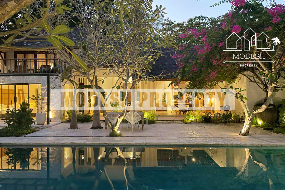 7 Bedrooms Bedrooms, ,7 BathroomsBathrooms,Villa,Freehold Sale,1502