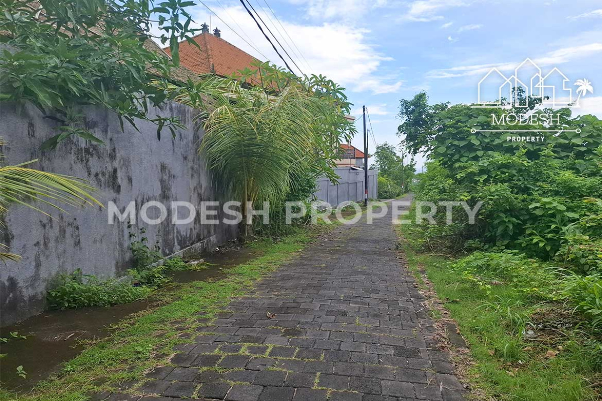 Land,Freehold Sale,1700