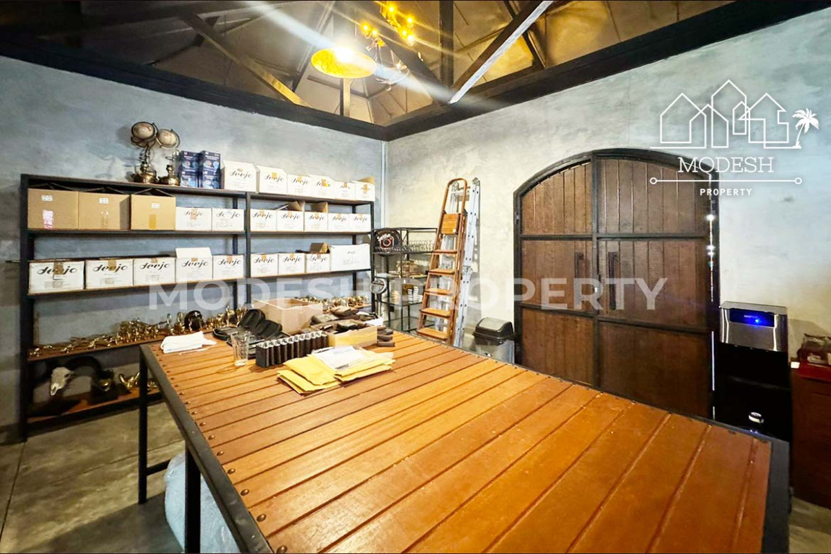 1 BathroomBathrooms,Shop,Leasehold Sale,1739