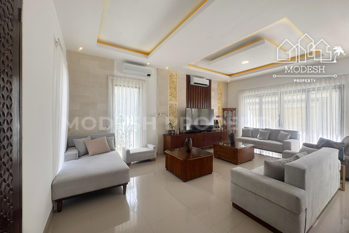 3 Bedrooms Bedrooms, ,3 BathroomsBathrooms,Villa,Freehold Sale,1864